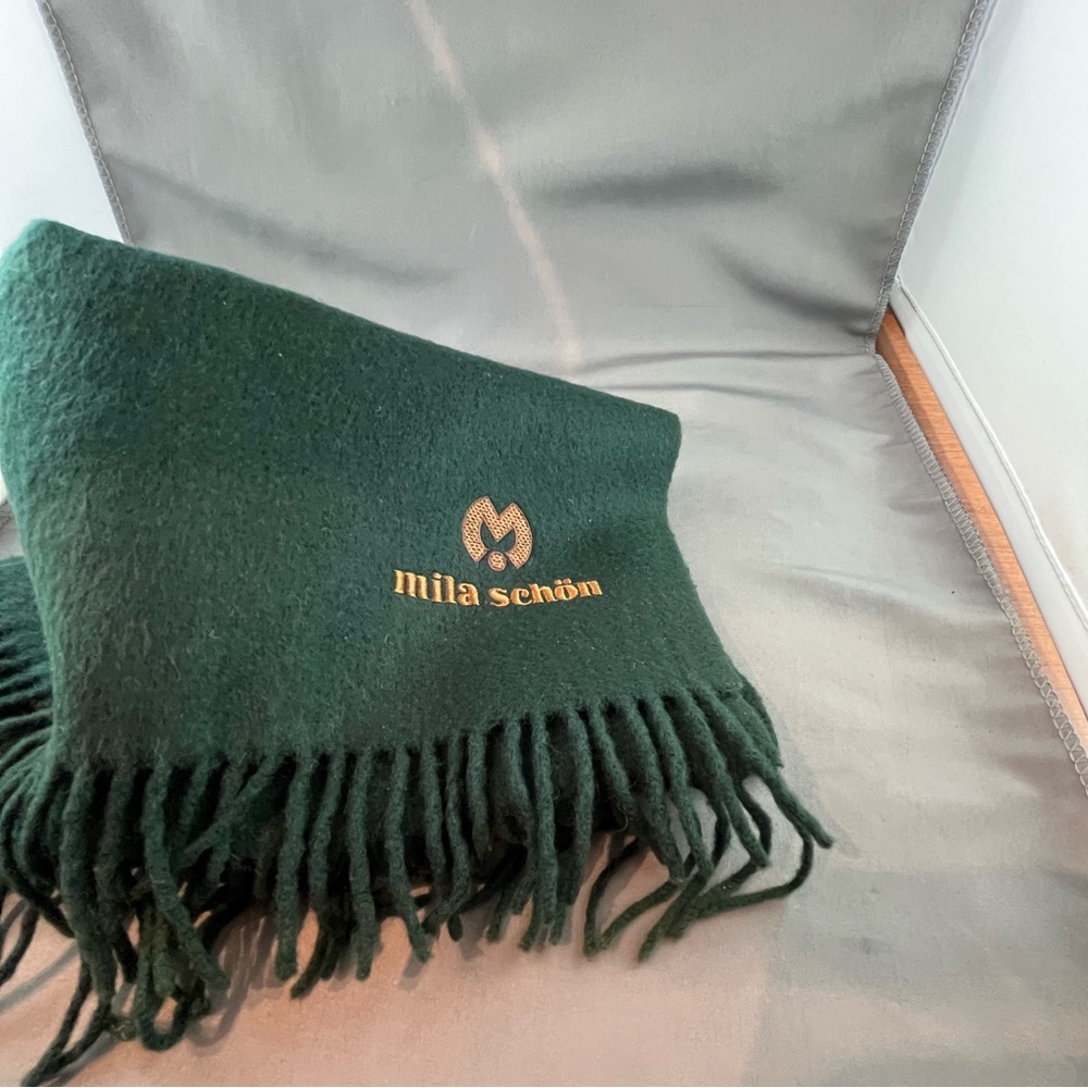 Gorgeous “mila schon” super soft wool scarf. Dark Forest Green.